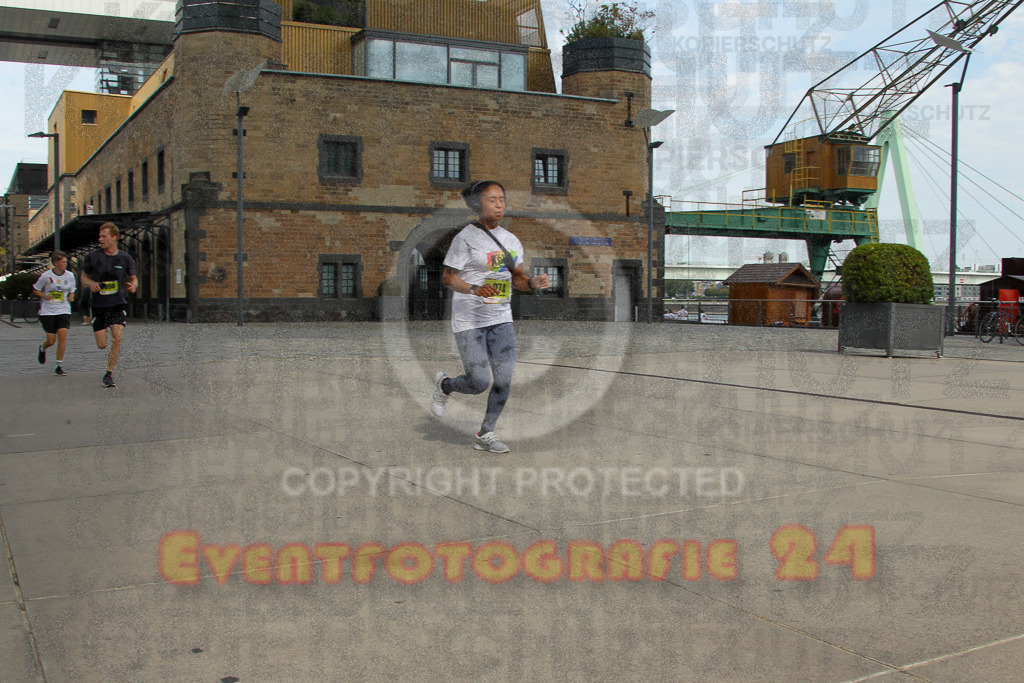 250920_1326_EV4_5534 | Sportfotografie im Rhein-Sieg Kreis, Köln, Bonn, NRW, Rheinland Pfalz, Hessen, etc. Unser Tätigkeitsfeld umfasst den Laufsport vom Volkslauf über den Marathon, Duathlon, Triathon bis zum Ultralauf wie Kölnpfad Ultra oder Schindertrail.
