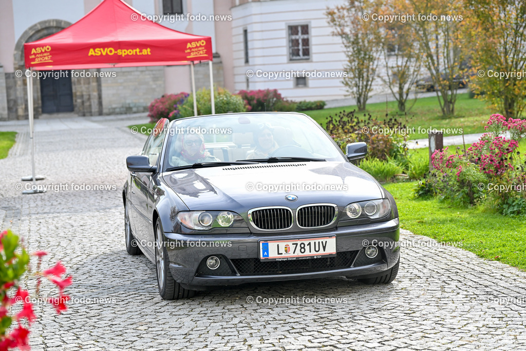 Frauen fuer Frauen_ Charity Oldtimerfahrt_ 04.10.2025-90 | 04.10.2025, Linz, AUT, Oldtimer Charity im Bild Frauen fuer Frauen Oldtimerfahrt, Teilnehmer©Harald Dostal / fodo.media