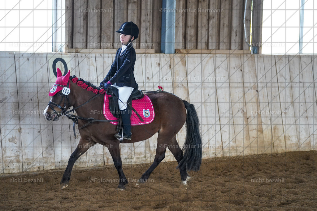 20230518-FAH03713 | Frühjahrsturnier, landberg am Lech, 2023, Reitclub Landsberg, Turnierbilder, Fotos Turnier Landsberg, Fotoagentur Herrmann, Turnierfotografen Bayern, reitsport Fotograf, Pferde Fotograf