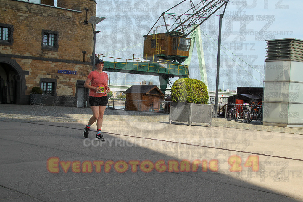 250920_1358_EV4_6911 | Sportfotografie im Rhein-Sieg Kreis, Köln, Bonn, NRW, Rheinland Pfalz, Hessen, etc. Unser Tätigkeitsfeld umfasst den Laufsport vom Volkslauf über den Marathon, Duathlon, Triathon bis zum Ultralauf wie Kölnpfad Ultra oder Schindertrail.