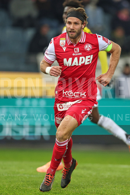 Austrian Bundesliga: Grazer AK 1902 vs LASK | GRAZ, AUSTRIA, 13.DEC.25 - SOCCER - ADMIRAL Bundesliga, Grazer AK 1902 vs LASK. The image shows Daniel Maderner (GAK).