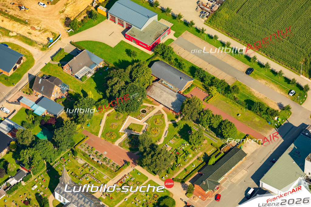 Neue Luftbildaufnahme der Stadt Ladelund - Das Luftbild wurde 2025 vom UL-Flugzeug heraus erstellt ( keine Drohnenaufnahme ) - Hochauflösende Luftaufnahme - für Wandbilder und großformatige Ausdrucke geeignet. Das besondere Geschenk!Hier alle&nbsp;Infos zur Lizenzierung der LuftaufnahmeWir fliegen auch dieses Jahr wieder in Ihre Region um Luftbilder zu erstellen.- Luftbild anfragen