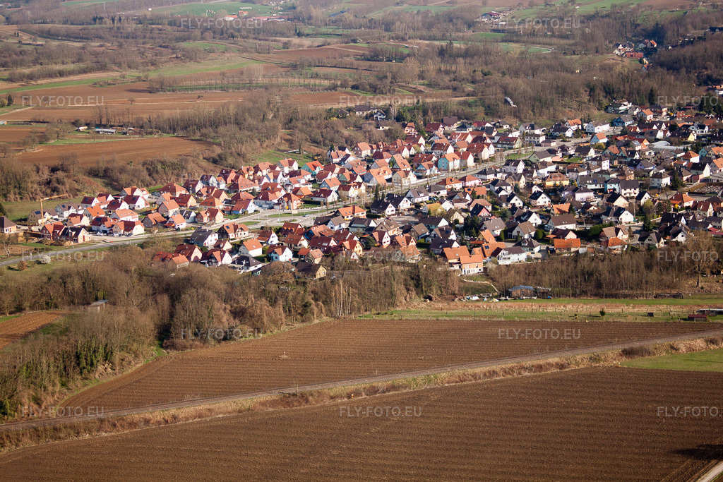 Vue aérienne: Vue de la ville à Mothern dans le département Bas Rhin, France. Photo: IMG_25602.jpg prise le 02/04/2010 par Werner Riehm/FLY-FOTO.euRésolution de l'original: 4752 x 3168 px