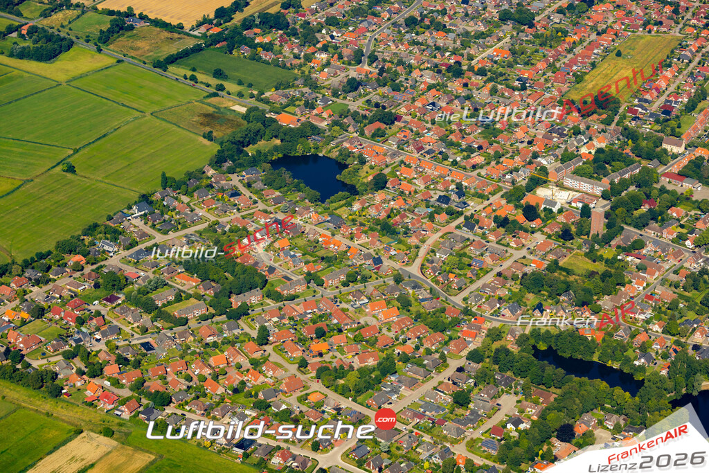 Aktuelles Luftbild von Westlintel Norden - Die Luftaufnahme wurde 2022 mittels UL-Flugzeug erstellt ( keine Drohne ) - hochauflösende Kamera-Systeme von  Canon -Beste Qualität - Für grossformatige Ausdrucke geeignet. Die Geschenkidee !