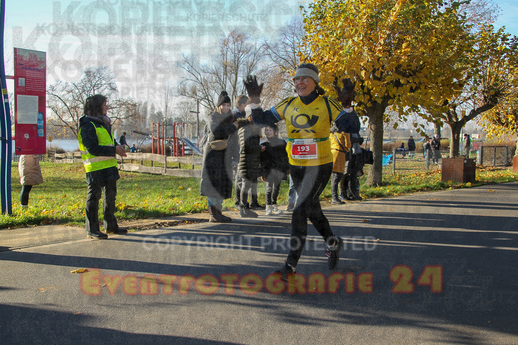 241201_1147_EV4_1822 | Sportfotografie im Rhein-Sieg Kreis, Köln, Bonn, NRW, Rheinland Pfalz, Hessen, etc. Unser Tätigkeitsfeld umfasst den Laufsport vom Volkslauf über den Marathon, Duathlon, Triathon bis zum Ultralauf wie Kölnpfad Ultra oder Schindertrail.