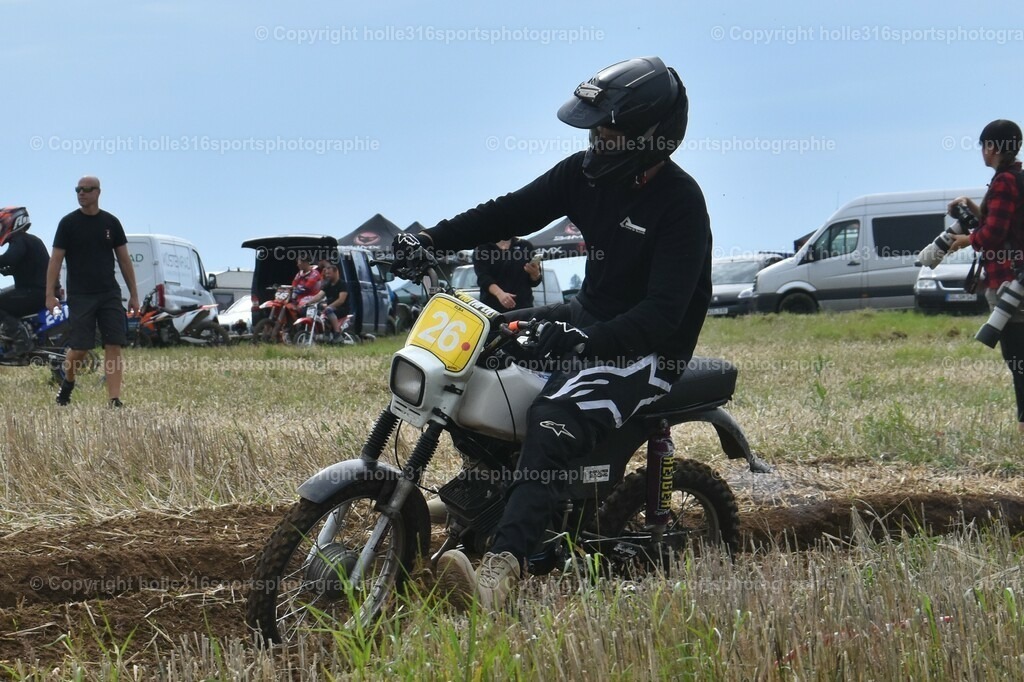 DSC_0196 (2) | Sportfotografie , Motorsport, Motoross, Reitsport, Mointainbike, Enduro,
Landschaft , Outdoor, Eventfotografie, Landschaft, Bilder online bestellen - Realisiert mit Pictrs.com