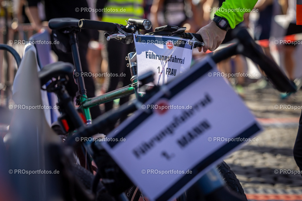 44. Kölner Brückenlauf; Koeln, 14.09.25 | Impressionen vom 44. Kölner Brückenlauf am 14.09.25 am Schokoladenmuseum in Koeln. Foto: BEAUTIFUL SPORTS/Leah Kohring