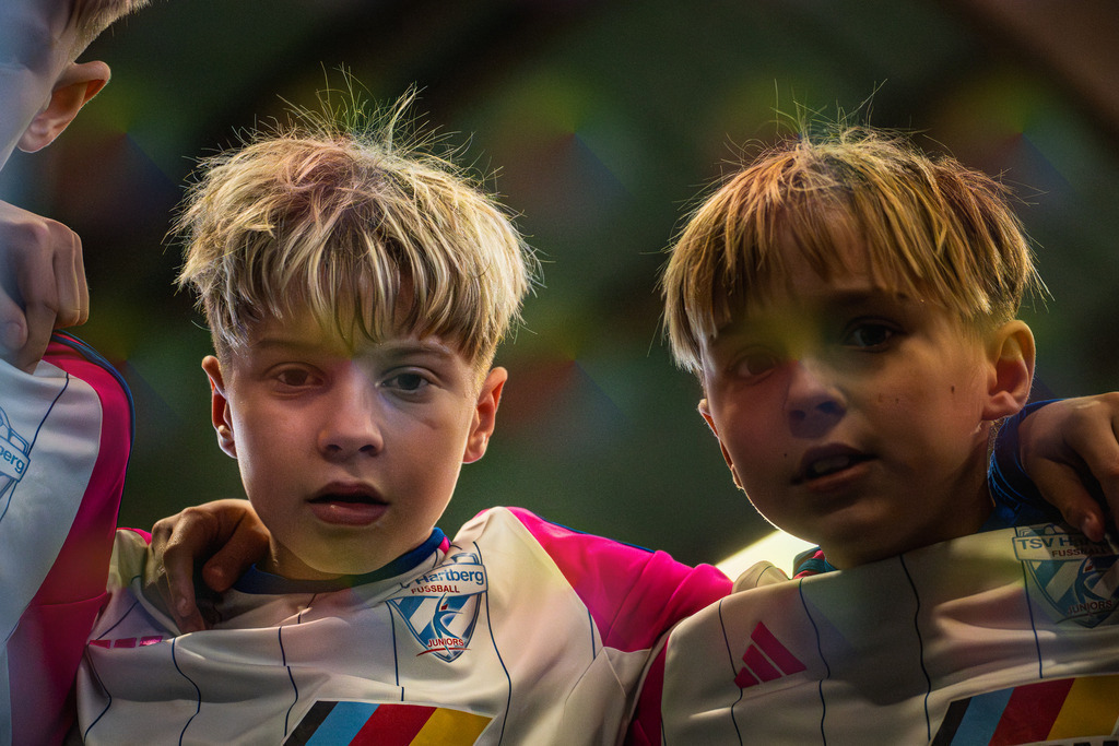 _BLR9142 | Professionelle Fußball- und Sportfotografie. Spielbilder online ansehen und kaufen – Einzelbilder oder komplette Galerien in hoher Qualität. - Realisiert mit Pictrs.com