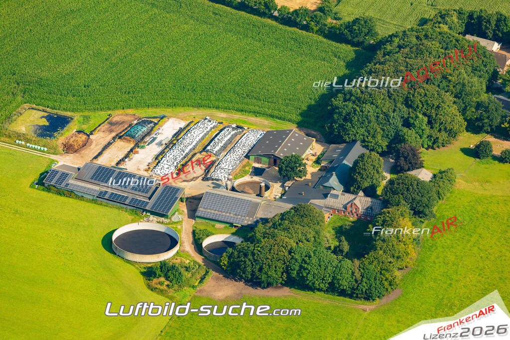 Neue Luftbildaufnahme der Stadt Westre - Das Luftbild wurde 2025 vom UL-Flugzeug heraus erstellt ( keine Drohnenaufnahme ) - Hochauflösende Luftaufnahme - für Wandbilder und großformatige Ausdrucke geeignet. Das besondere Geschenk!Hier alle&nbsp;Infos zur Lizenzierung der LuftaufnahmeWir fliegen auch dieses Jahr wieder in Ihre Region um Luftbilder zu erstellen.- Luftbild anfragen
