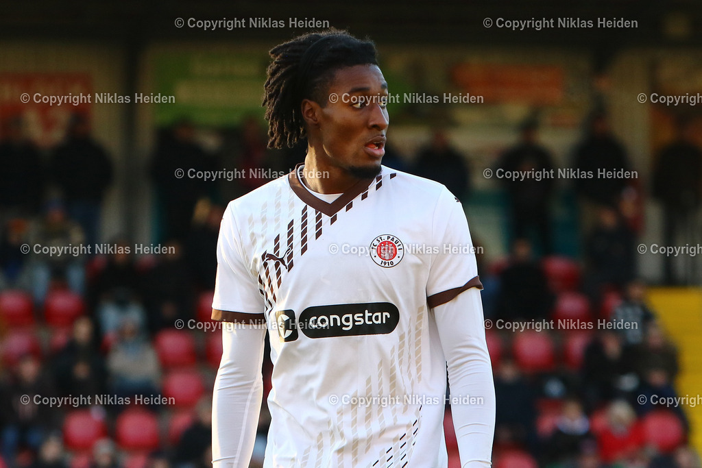 NH_FCEintrachtNorderstedt_FCStPauliU23_RegionalligaNord_30112024 | #7 Romeo Aigbekaen (FC St. Pauli U23)Fußball I Herren I Regionalliga Nord I Saison 2024-2025 I 21. Spieltag I FC Eintracht Norderstedt - FC St. Pauli U23 I 30.11.2024 I Edmund-Plambeck-Stadion