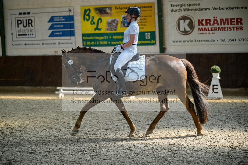 Reitturnier Voxtrup | Entdecke hochwertige Reitturnierfotos von Foto Oger. Professionell, emotional und authentisch – jetzt Lieblingsmomente im Shop bestellen.Deutschlandweite Turnierfotografie. - Realisiert mit Pictrs.com