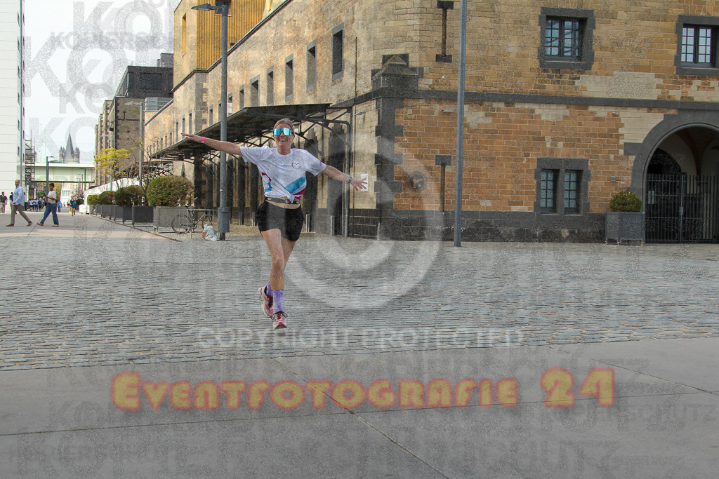 250920_1511_EV4_8210 | Sportfotografie im Rhein-Sieg Kreis, Köln, Bonn, NRW, Rheinland Pfalz, Hessen, etc. Unser Tätigkeitsfeld umfasst den Laufsport vom Volkslauf über den Marathon, Duathlon, Triathon bis zum Ultralauf wie Kölnpfad Ultra oder Schindertrail.