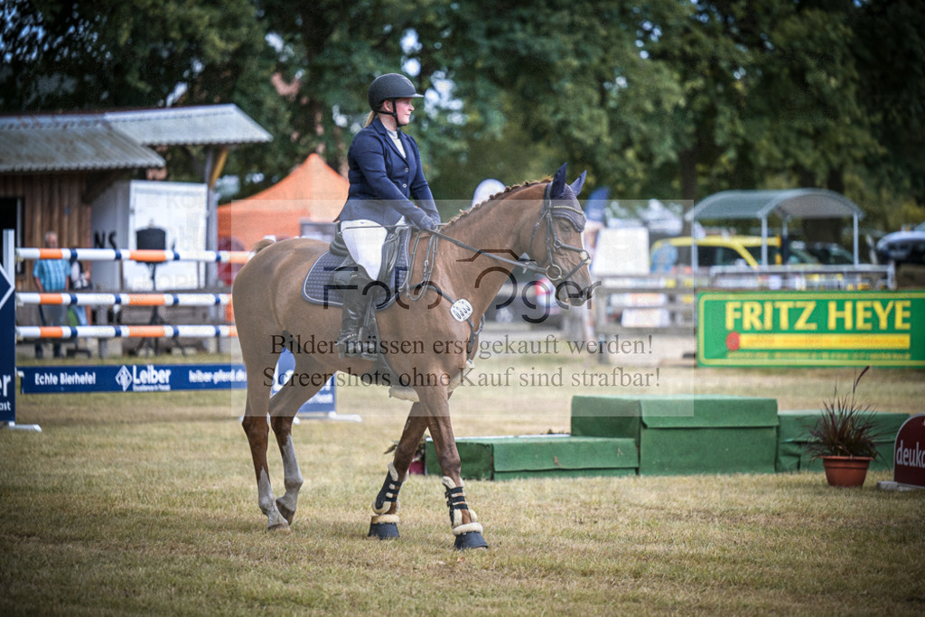 DOS_0083 | Entdecke hochwertige Reitturnierfotos von Foto Oger. Professionell, emotional und authentisch – jetzt Lieblingsmomente im Shop bestellen.Deutschlandweite Turnierfotografie. - Realisiert mit Pictrs.com