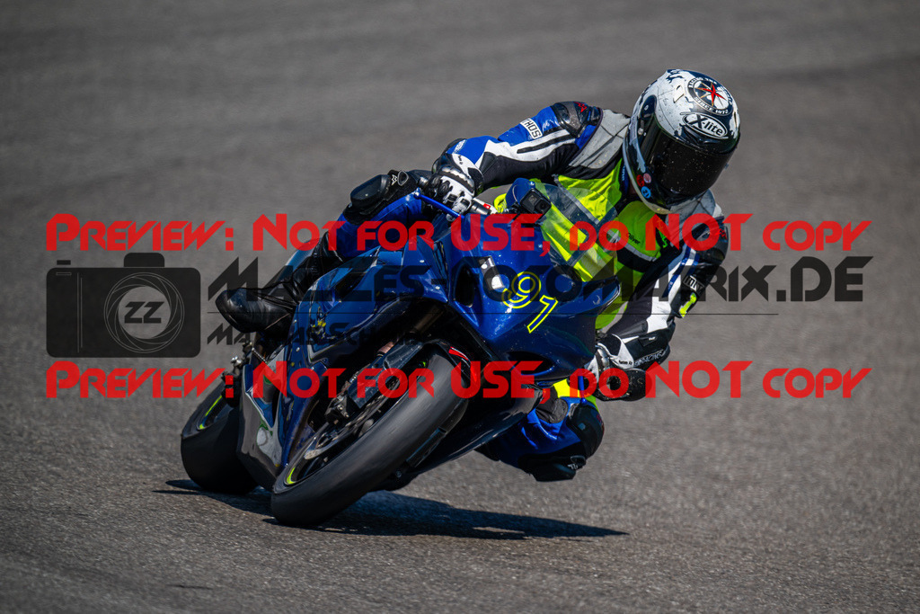 MaZZes_FotoMatrix_240520_6007705_5434 | ROT