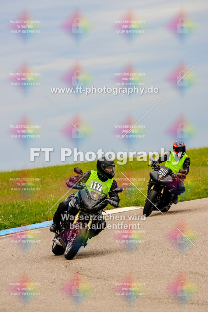 MotoTeam-2210 | Hier findet Ihr Bilder von Touristenfahrten auf der Nürburgring Nordschleife oder von anderen Veranstaltungen die ich besucht habe. Viel Spass beim Durch Schauen 
