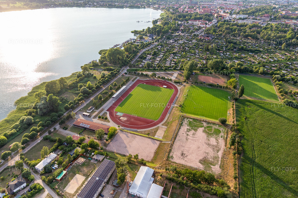Luftbild: Uckerstadion am Uckersee in Prenzlau im Bundesland Brandenburg in Deutschland. Foto: IMG_116197.jpg vom 17.07.2019 durch Werner Riehm/FLY-FOTO.de