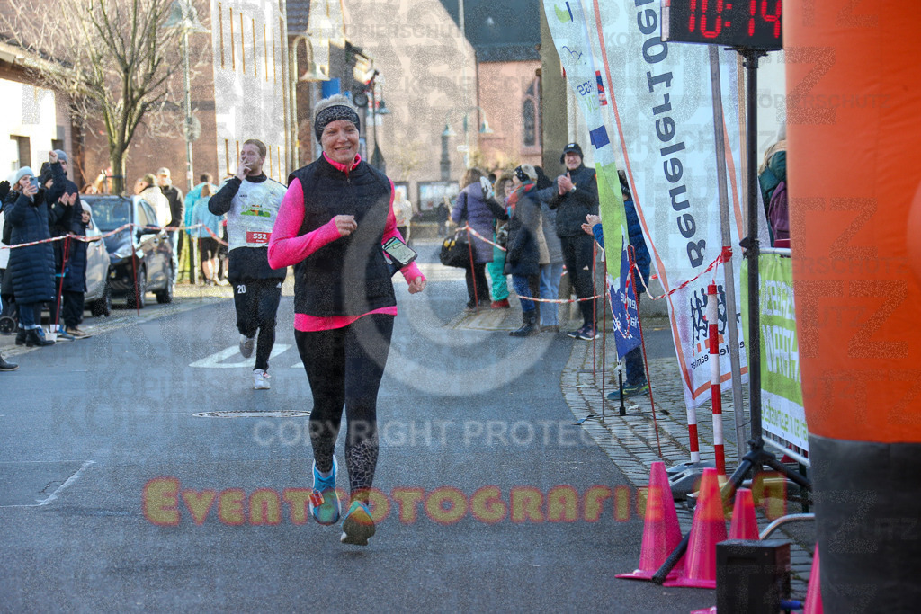 241201_1246_EX1_3293 | Sportfotografie im Rhein-Sieg Kreis, Köln, Bonn, NRW, Rheinland Pfalz, Hessen, etc. Unser Tätigkeitsfeld umfasst den Laufsport vom Volkslauf über den Marathon, Duathlon, Triathon bis zum Ultralauf wie Kölnpfad Ultra oder Schindertrail.