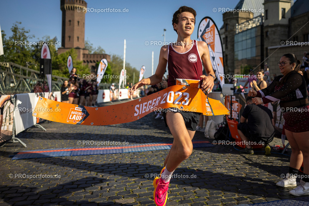 OBI ASV Koelner Brueckenlauf; Koeln, 10.09.23 | Impressionen vom OBI ASV Koelner Brueckenlauf am 10.09.23 am Olympiamuseum in Koeln (Deutschland). Foto: BEAUTIFUL SPORTS/Axel Kohring
