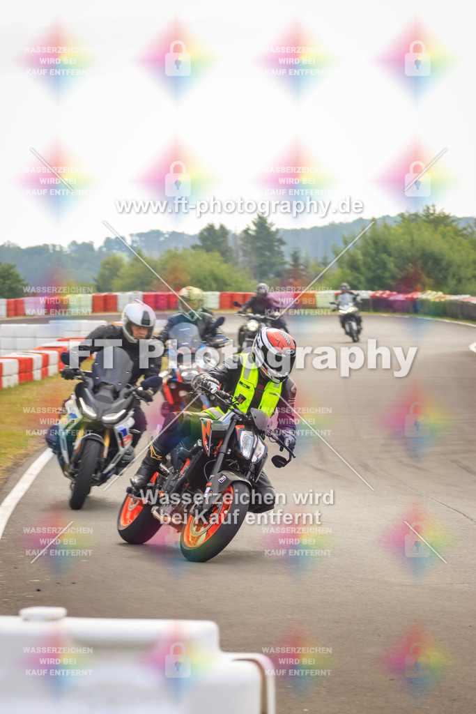 _DSK2000 | Hier findet Ihr Bilder von Touristenfahrten auf der Nürburgring Nordschleife oder von anderen Veranstaltungen die ich besucht habe. Viel Spass beim Durch Schauen 