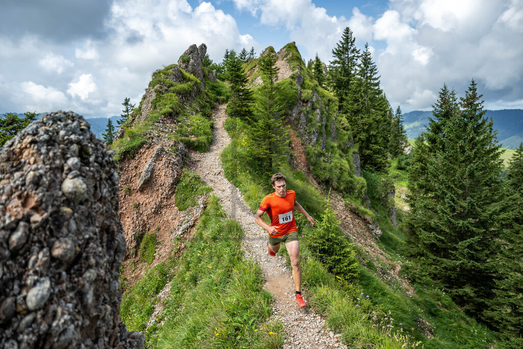 35. Gebirgsmarathon | 35. Gebirgsmarathon 2024 am 03.08.2024 in Immenstadt. Einer der anspruchsvollsten​und ältesten Bergläufe​Deutschlands im Naturpark Nagelfluhkette!(Foto: Dominik Berchtold/www.dberchtold.com)Instagram: @d_berchtold_foto 