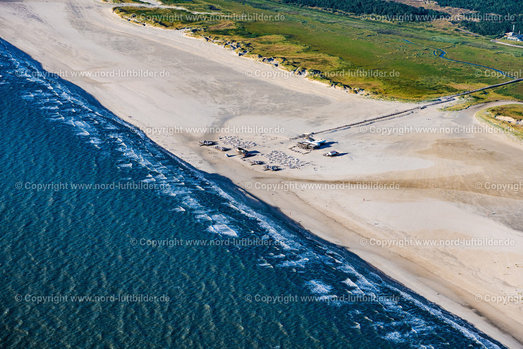 St. Peter-Ording_Gaststätte_Arche_Noah_ELS_5483060822 | SANKT PETER-ORDING 06.08.2022 Sand und Strand- Landschaft an der Seebrücke in Sankt Peter-Ording im Bundesland Schleswig-Holstein. // Sand and beach landscape on the pier in Sankt Peter-Ording in the state Schleswig-Holstein. Foto: Martin Elsen