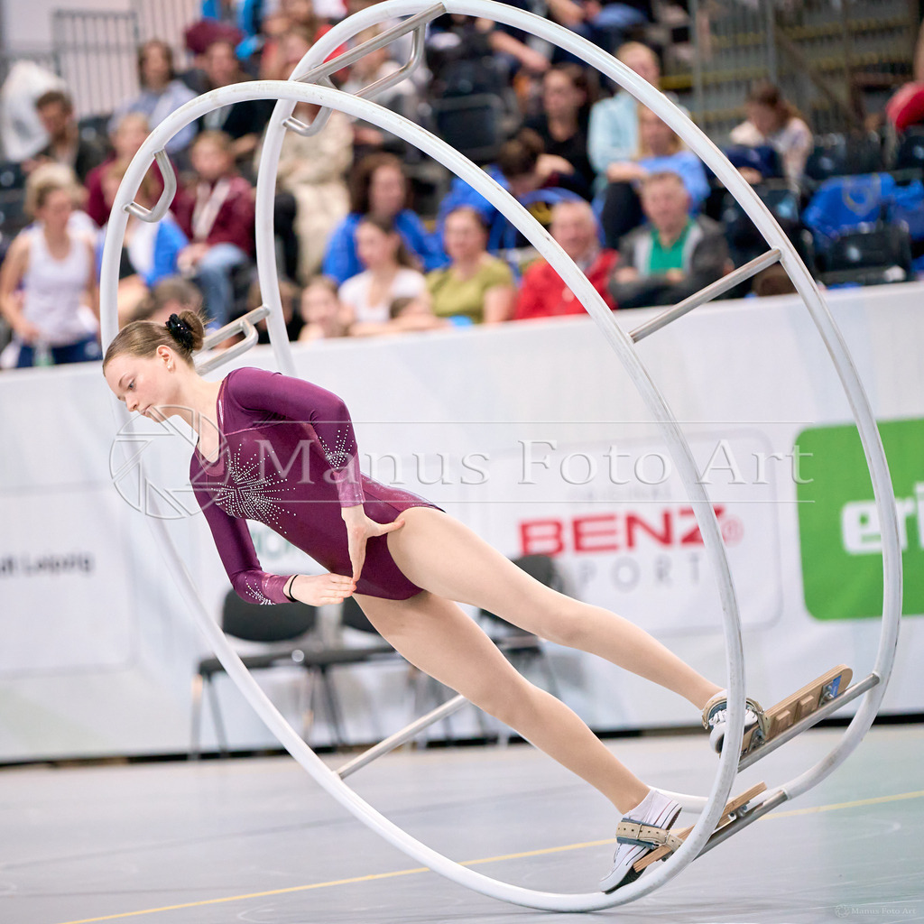 A-DSC02813 | Professionelle Sportfotografie in Hamburg, Schleswig-Holstein und Niedersachsen – spezialisiert auf Rhönrad, Geräteturnen, Leistungsturnen und rhythmische Sportgymnastik. Bundesweite Begleitung von Rhönrad-Events. Jetzt Sport-Fotos - Realisiert mit Pictrs.com