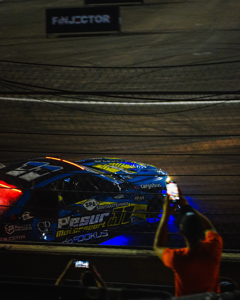 DSC01721 | Exklusive Motorsport-Fotografie aus Leipzig von TXO Media – für Rennfahrer, Teams & Sponsoren. Sausemuth liefert starke Bilder, die Emotion zeigen. Jetzt buchen & glänzen! - Realisiert mit Pictrs.com