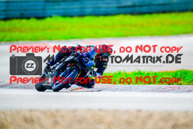 MaZZes_FotoMatrix_240911_6007705_7777 | WEISS