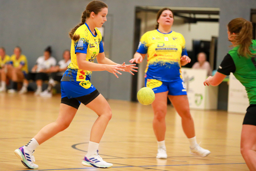 HcTvRhedeII_SvNeukirchen_150924_159 | Bildergalerie von Sport-Ereignissen aber auch von weiteren spannenden Dingen - nicht nur vom Niederrhein. In Anlehnung an den bekannten Spruch von Hanns Dieter Hüsch heißt das Motto: "Niederrhein ist überall".  - Realisiert mit Pictrs.com