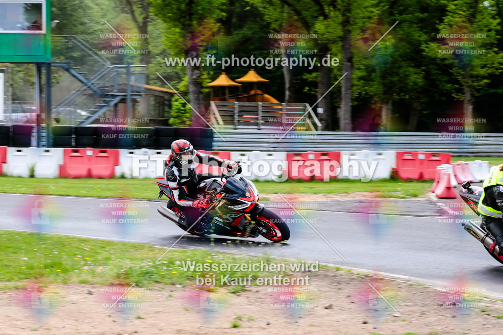 MotoTeamVBK-20774 | Hier findet Ihr Bilder von Touristenfahrten auf der Nürburgring Nordschleife oder von anderen Veranstaltungen die ich besucht habe. Viel Spass beim Durch Schauen 
