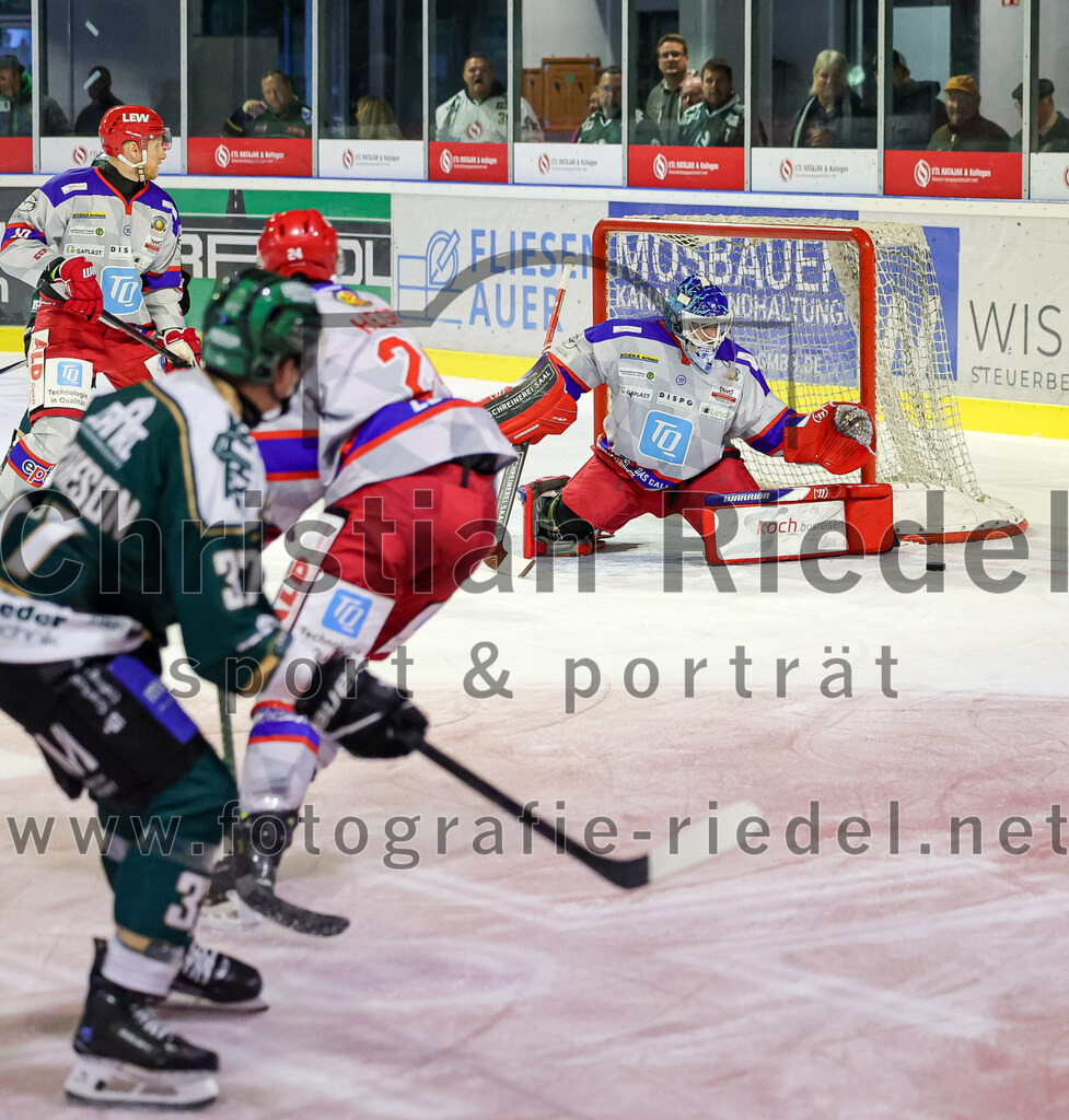 2025-09-14_127_TSV_Erding_gegen_EC_Peiting | Erding, Deutschland, 14.09.2025:Eishockey, Oberliga Süd 2025 / 2026, Testspiel, TSV Erding gegen EC Peiting, Endergebnis: 2:3Foto: Christian Riedel / fotografie-riedel.net