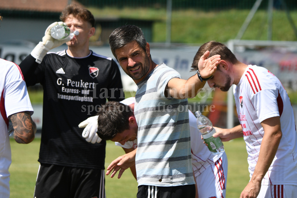 TSV Seebach : TSV Bad Abbach | Andreas Kölbl (Trainer TSV Seebach) - Realisiert mit Pictrs.com