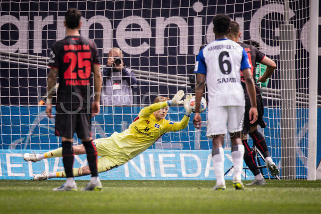 German Bundesliga, Bayer 04 Leverkusen vs. Hamburger SV, 16.05.2026 | LEVERKUSEN, GERMANY - MAY 16, 2026 : Keeper Sander Tangvik (Hamburger SV, 12) saves the penalty against Patrik Schick (Bayer 04 Leverkusen, 14) during the German Bundesliga match on gameday 34 between Bayer 04 Leverkusen vs. Hamburger SV at BayArena on May 16, 2026 in Leverkusen, Germany. DFL REGULATIONS PROHIBIT ANY USE OF PHOTOGRAPHS AS IMAGE SEQUENCES AND/OR QUASI-VIDEO.