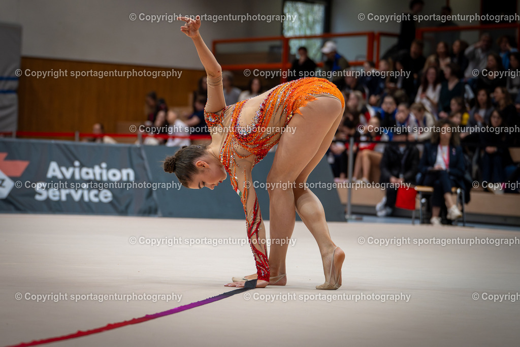 Z7A_3434 | HUN Elena Vukmir Gymnastik International 2026 in der Sporthalle Schmiden in Fellbach (Deutschland).Foto: Klaus Gruber / sportagenturphotography - Realisiert mit Pictrs.com