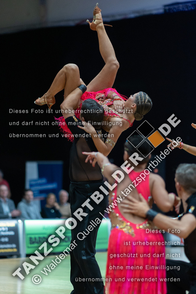 20230114-10233 | Hier finden Sie Tanz Bilder vom Latein und Standard Formationen tanzen. Sportbilder vom Tanzsport. Schöne Fotos und von Weltmeisterschaft, Europameisterschaft, Bundesliga, Regionalliga, Oberliga und Landesliga sowie von GOC Stuttgart, DanceComp, WM Bremen