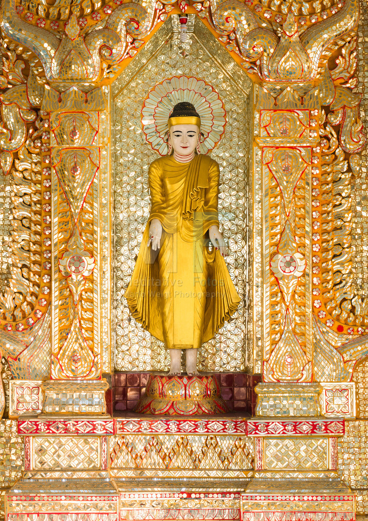 MW1118-7466-2 | Buddha-Statue auf dem Mandalay Hill
 - Realisiert mit Pictrs.com