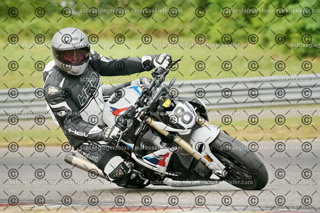 25bt05-0428 | markuskiefer.com - Realisiert mit Pictrs.com