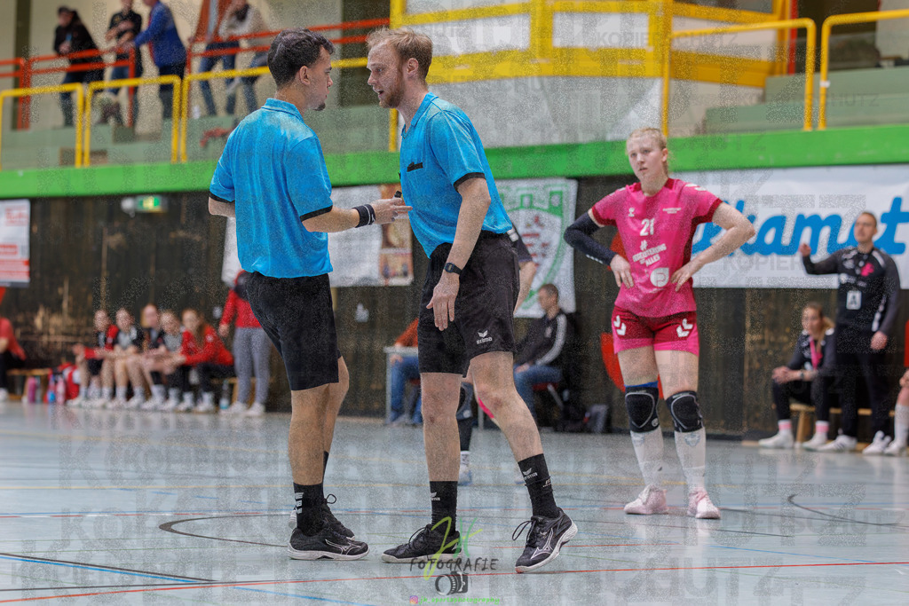 Hessenmeisterschaft wJC - Spiel um Platz 3; TuS Kriftel - SG Schenklengsfeld | Hessenmeisterschaft wJC - Spiel um Platz 3; TuS Kriftel - SG Schenklengsfeld am 22.03.2025 in Biedenkopf (Sporthalle Lahntalschule)Photo © 2025 - Jörg Heinrich - Realisiert mit Pictrs.com