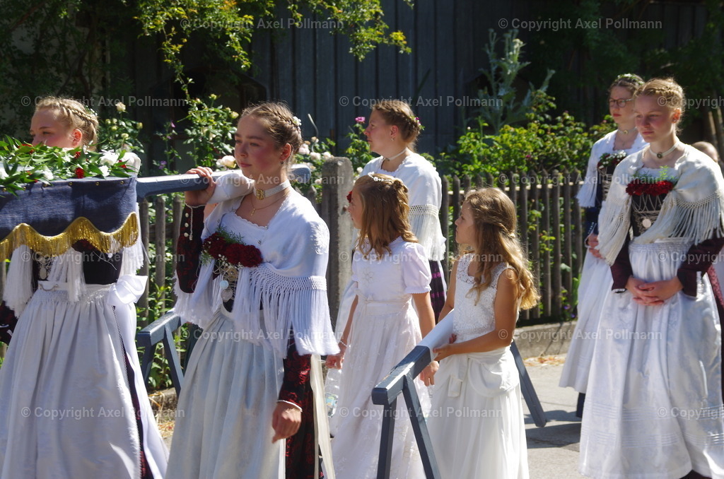 IMGP4209 | fotografiert von Axel PollmannLeonhardi Wallfahrt Benediktbeuern und Murnau, Fronleichnam, Fasching, Landschaft im Loisachtal und Benediktbeuern  - Realisiert mit Pictrs.com