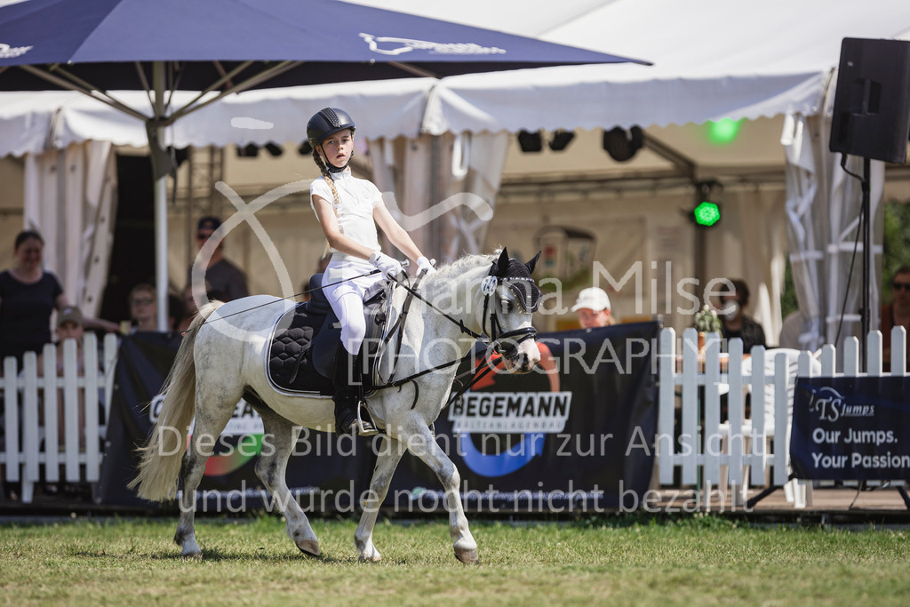 240720_LC_Reiter-WB-124 | Deine schönsten Turniermomente als professionelle Fotos! Entdecke hochwertige Pferdesport-Fotografie im Online-Shop. Jetzt Fotos finden & bestellen!