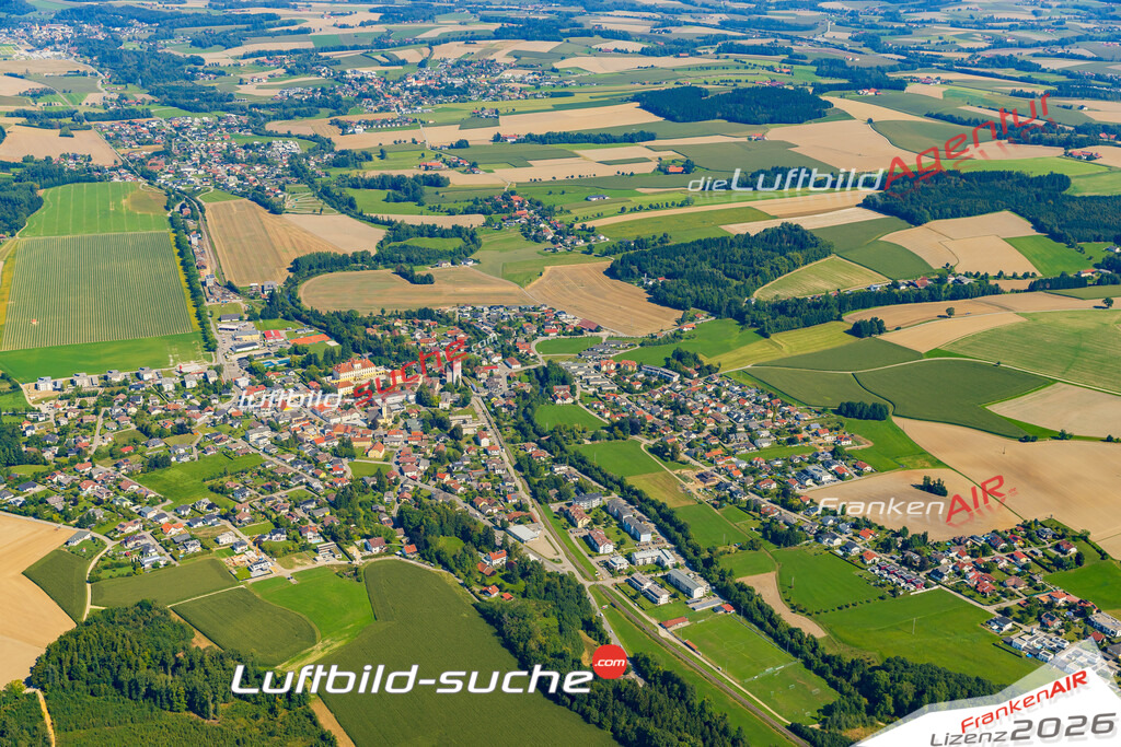 Luftaufnahme von  Aurolzmünster - Die Luftaufnahme wurde 2025 vom UL-Flugzeug heraus erstellt ( keine Drohne ) - Hochauflösende Luftaufnahme - für professionelle Ausdrucke geeignet. Die Geschenkidee !Mit Lizenz und Bildrechte bestellbar