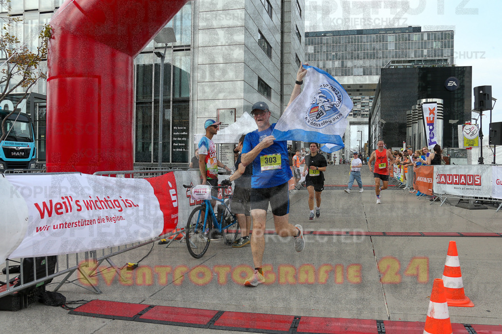 250920_1530_EX1_9724 | Sportfotografie im Rhein-Sieg Kreis, Köln, Bonn, NRW, Rheinland Pfalz, Hessen, etc. Unser Tätigkeitsfeld umfasst den Laufsport vom Volkslauf über den Marathon, Duathlon, Triathon bis zum Ultralauf wie Kölnpfad Ultra oder Schindertrail.