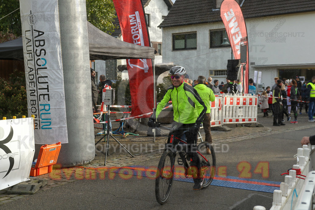 221127_1111_EV9_1747 | Sportfotografie im Rhein-Sieg Kreis, Köln, Bonn, NRW, Rheinland Pfalz, Hessen, etc. Unser Tätigkeitsfeld umfasst den Laufsport vom Volkslauf über den Marathon, Duathlon, Triathon bis zum Ultralauf wie Kölnpfad Ultra oder Schindertrail.