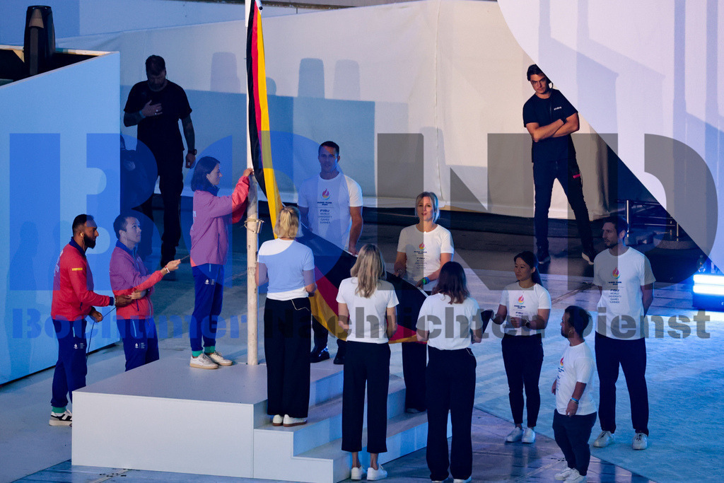 SES_TTGOPC20250716-165 | bond - Realisiert mit Pictrs.com