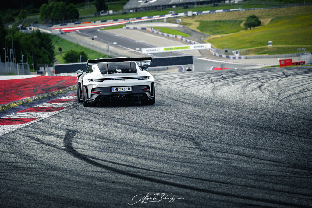 R6PZ2558 _Alexander Tschuncky | Entdecken Sie die faszinierende Welt von Alexander Tschuncky Arts: Kreative Fotografie, atemberaubende Automobilkunst und hochwertiger Bilderdruck. Lassen Sie sich inspirieren! - Realisiert mit Pictrs.com