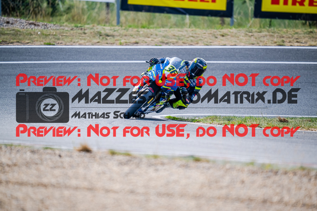 MaZZes_FotoMatrix_220722_8101 | IDM1000
