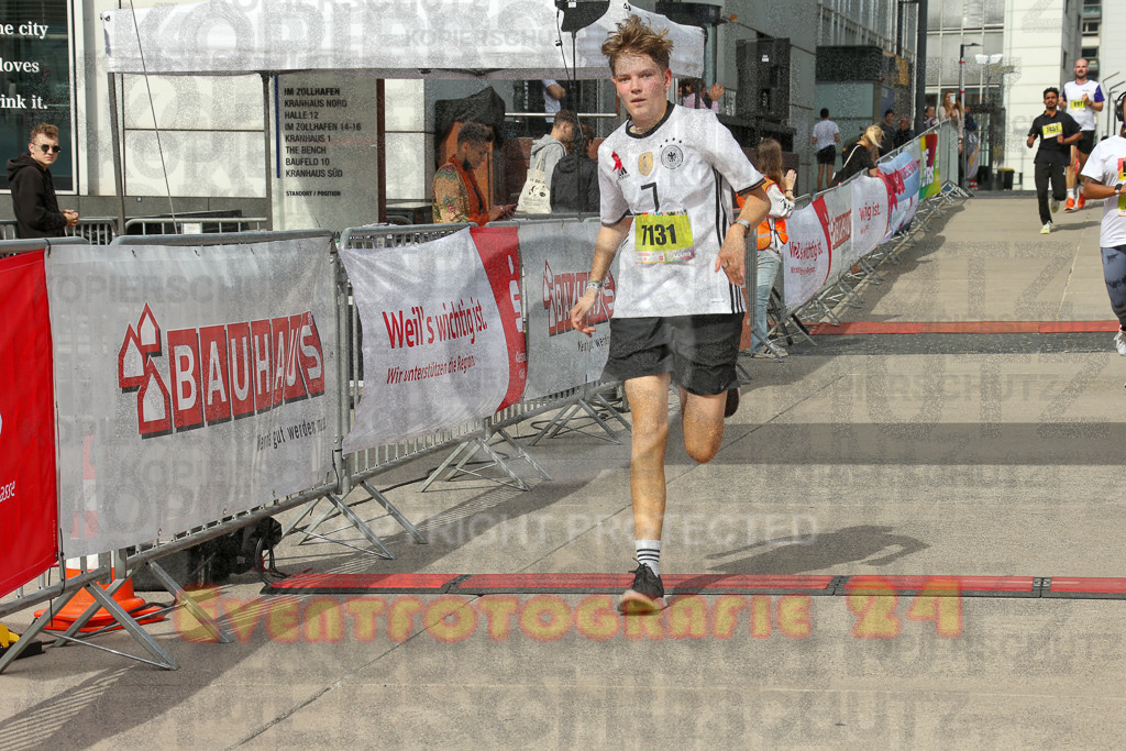 250920_1327_EX1_4673 | Sportfotografie im Rhein-Sieg Kreis, Köln, Bonn, NRW, Rheinland Pfalz, Hessen, etc. Unser Tätigkeitsfeld umfasst den Laufsport vom Volkslauf über den Marathon, Duathlon, Triathon bis zum Ultralauf wie Kölnpfad Ultra oder Schindertrail.