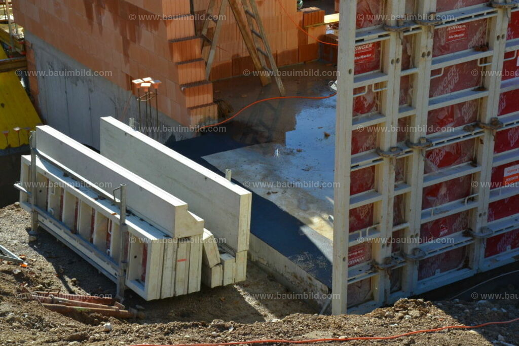 bib-lg04-betonarbeiten-0590 | Nach LV-Leistungsgruppen sortierte Detailfotos über den Bau eines Hauses. Alle Hausbau-Bilder direkt vom Urheber und Autor der Website Haus-Selber-Bauen.com