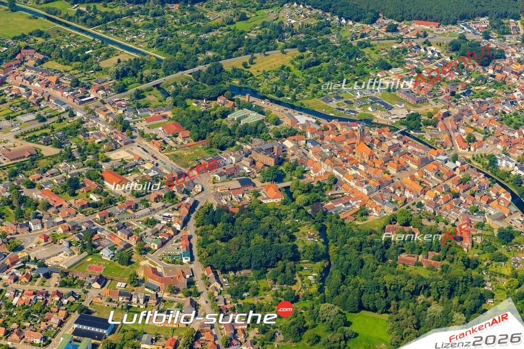 Luftbild Grabow - Die Luftaufnahme wurde 2025 vom UL-Flugzeug heraus erstellt ( keine Drohne ) - Hochauflösende Luftaufnahme - für professionelle Ausdrucke geeignet. Die Geschenkidee !Hier alle&nbsp;Infos zur Lizenzierung der LuftaufnahmeWir fliegen auch dieses Jahr wieder in Ihre Region um Luftbilder zu erstellen.- Luftbild anfragen