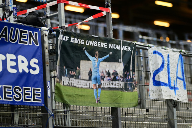 Fußball I Frauen I Saison 2025-2026 I Bundesliga I 10. Spieltag I Hamburger SV - 1. FC Nürnberg I 45601 | Der Sportfotograf. - Realisiert mit Pictrs.com